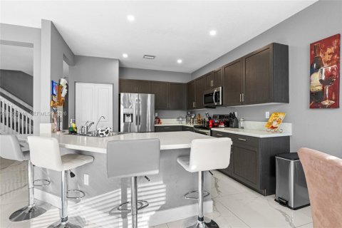 House in Homestead, Florida 4 bedrooms, 246.66 sq.m. № 2008179 - photo 16