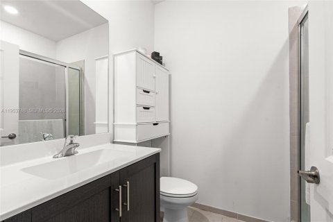 House in Homestead, Florida 4 bedrooms, 246.66 sq.m. № 2008179 - photo 27