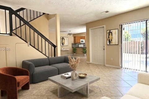 Touwnhouse à vendre à Plantation, Floride: 2 chambres, 116.96 m2 № 2051687 - photo 4