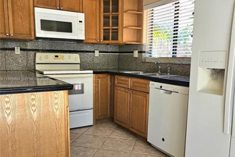 Touwnhouse à vendre à Plantation, Floride: 2 chambres, 116.96 m2 № 2051687 - photo 6