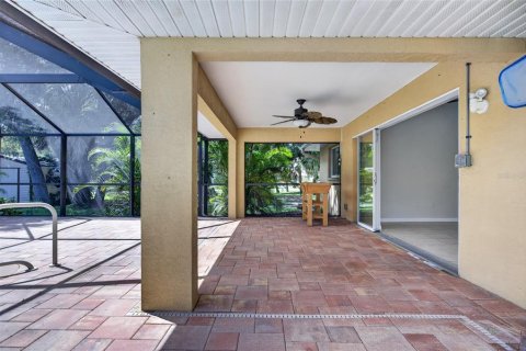 House in Port Charlotte, Florida 3 bedrooms, 124.86 sq.m. № 2393877 - photo 26