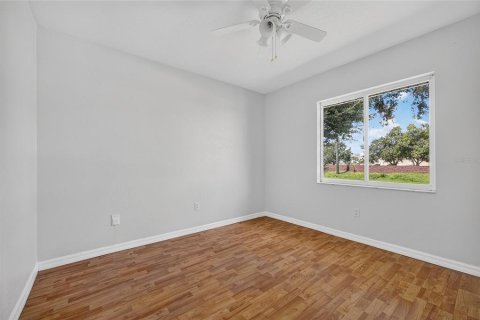 House in Port Charlotte, Florida 3 bedrooms, 124.86 sq.m. № 2393877 - photo 18