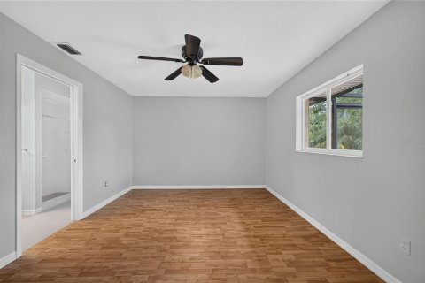 House in Port Charlotte, Florida 3 bedrooms, 124.86 sq.m. № 2393877 - photo 14
