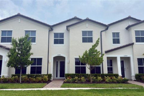 House in Homestead, Florida 4 bedrooms, 173.91 sq.m. № 1779285 - photo 1