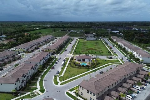 House in Homestead, Florida 4 bedrooms, 173.91 sq.m. № 1779285 - photo 26