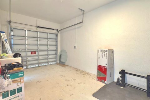 House in Homestead, Florida 4 bedrooms, 173.91 sq.m. № 1779285 - photo 20