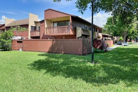 Condo in Miami, Florida, 2 bedrooms  № 1941198 - photo 28