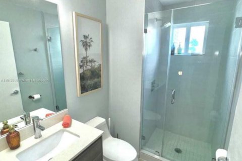 Copropriété à louer à Miami, Floride: 2 chambres, 77.76 m2 № 1968275 - photo 12
