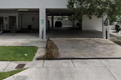 Copropriété à louer à Miami, Floride: 2 chambres, 77.76 m2 № 1968275 - photo 23