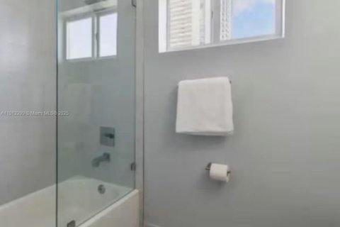 Copropriété à louer à Miami, Floride: 2 chambres, 77.76 m2 № 1968275 - photo 8