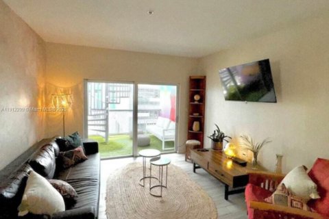 Copropriété à louer à Miami, Floride: 2 chambres, 77.76 m2 № 1968275 - photo 21