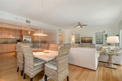 Condo in Sarasota, Florida, 2 bedrooms  № 1525076 - photo 9
