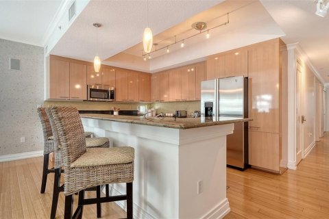 Condo in Sarasota, Florida, 2 bedrooms  № 1525076 - photo 12