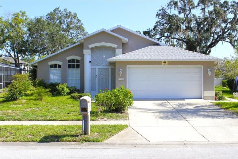 House in Hudson, Florida 3 bedrooms, 146.6 sq.m. № 1656665 - photo 1