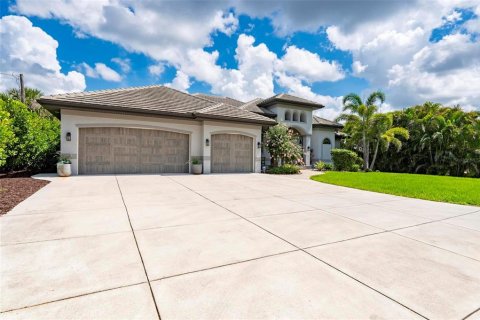 Casa en venta en Punta Gorda, Florida, 3 dormitorios, 268.02 m2 № 1786760 - foto 4