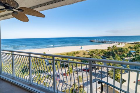 Condominio en Pompano Beach, Florida, 2 dormitorios  № 2033128