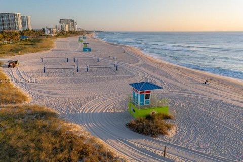 Condominio en venta en Pompano Beach, Florida, 2 dormitorios, 119.84 m2 № 2033128 - foto 27