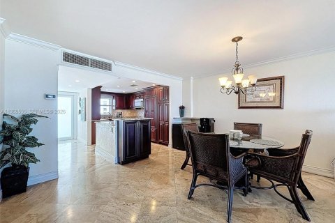 Condominio en venta en Pompano Beach, Florida, 2 dormitorios, 119.84 m2 № 2033128 - foto 8