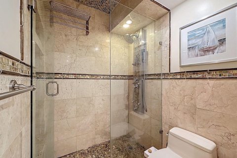 Condominio en venta en Pompano Beach, Florida, 2 dormitorios, 119.84 m2 № 2033128 - foto 17