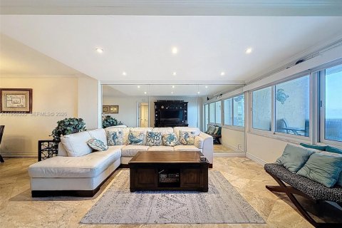 Condominio en venta en Pompano Beach, Florida, 2 dormitorios, 119.84 m2 № 2033128 - foto 3