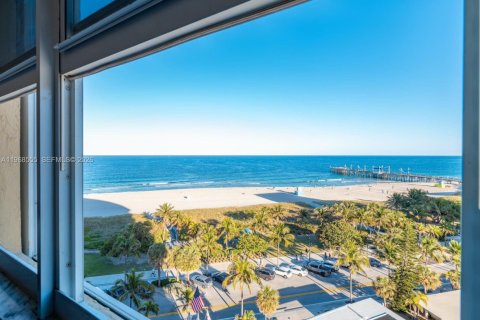 Condominio en venta en Pompano Beach, Florida, 2 dormitorios, 119.84 m2 № 2033128 - foto 15