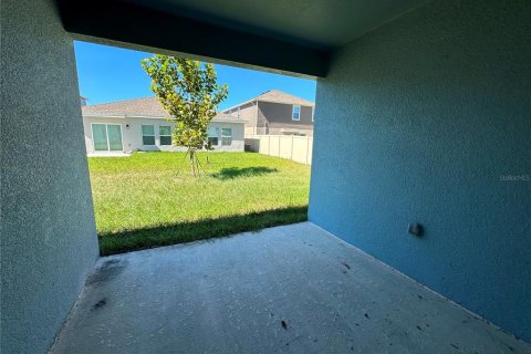 Villa ou maison à louer à Winter Haven, Floride: 3 chambres, 157.93 m2 № 2434851 - photo 11