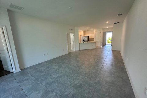 Villa ou maison à louer à Winter Haven, Floride: 3 chambres, 157.93 m2 № 2434851 - photo 10