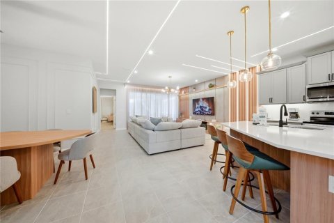 House in Kissimmee, Florida 7 bedrooms, 329.25 sq.m. № 2142929 - photo 24