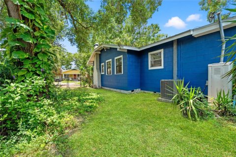 House in Tampa, Florida 2 bedrooms, 118.17 sq.m. № 1805795 - photo 24