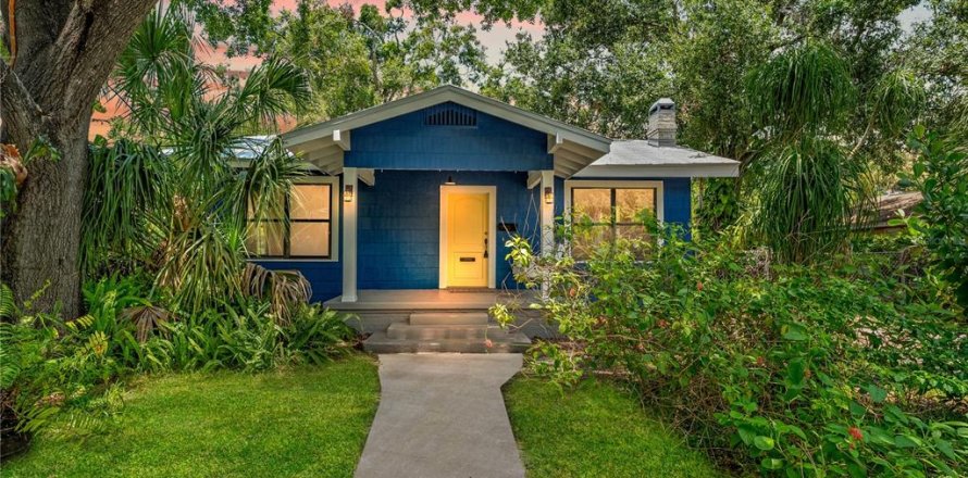 House in Tampa, Florida 2 bedrooms, 118.17 sq.m. № 1805795