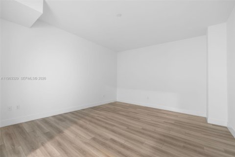 Copropriété à louer à Hallandale Beach, Floride: 1 chambre, 111.2 m2 № 2025815 - photo 21