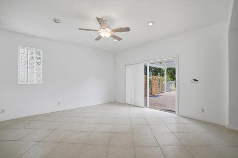 Villa ou maison à vendre à Coral Springs, Floride: 5 chambres, 251.77 m2 № 2403834 - photo 23
