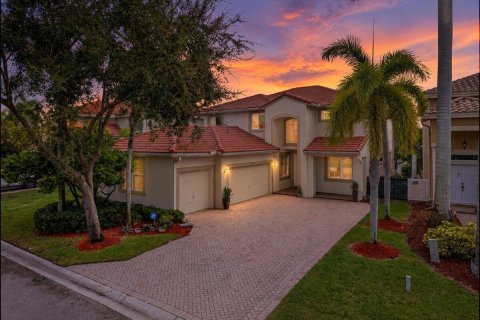 Villa ou maison à Coral Springs, Floride 5 chambres, 251.77 m2 № 2403834