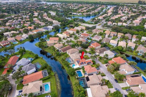 Villa ou maison à vendre à Coral Springs, Floride: 5 chambres, 251.77 m2 № 2403834 - photo 8