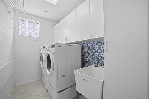 Villa ou maison à vendre à Coral Springs, Floride: 5 chambres, 251.77 m2 № 2403834 - photo 28