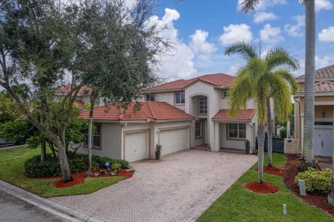 Villa ou maison à vendre à Coral Springs, Floride: 5 chambres, 251.77 m2 № 2403834 - photo 3