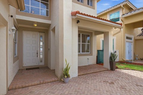 Villa ou maison à vendre à Coral Springs, Floride: 5 chambres, 251.77 m2 № 2403834 - photo 4