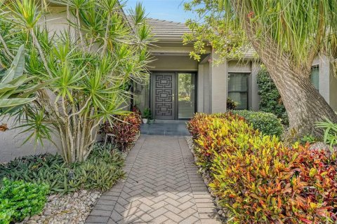 House in Sarasota, Florida 3 bedrooms, 271.37 sq.m. № 1803974 - photo 5