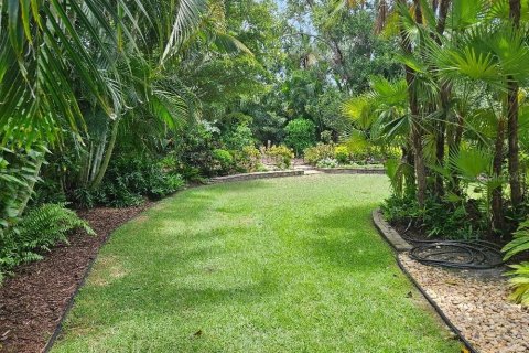 House in Sarasota, Florida 3 bedrooms, 271.37 sq.m. № 1803974 - photo 29