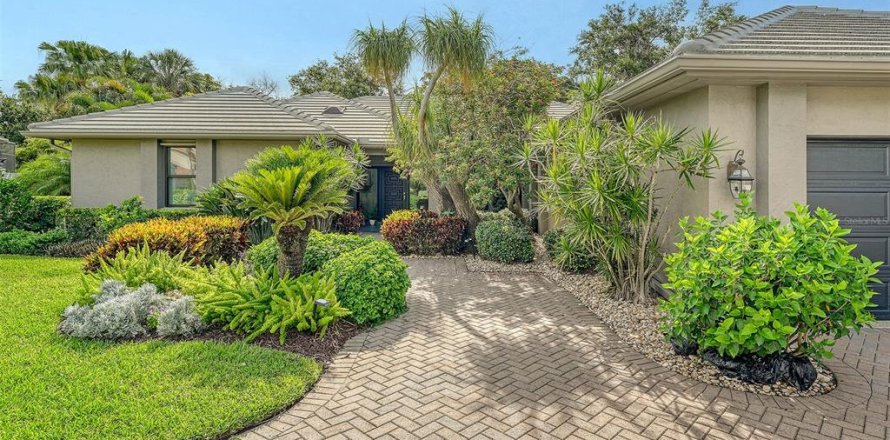 House in Sarasota, Florida 3 bedrooms, 271.37 sq.m. № 1803974