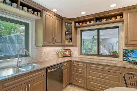 House in Sarasota, Florida 3 bedrooms, 271.37 sq.m. № 1803974 - photo 10
