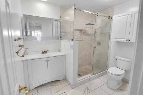 House in Boca Raton, Florida 3 bedrooms, 186.83 sq.m. № 2365728 - photo 18