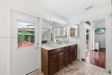 Villa ou maison à vendre à Sunrise, Floride: 3 chambres, 169.27 m2 № 2077598 - photo 24