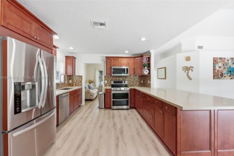 Villa ou maison à vendre à Sunrise, Floride: 3 chambres, 169.27 m2 № 2077598 - photo 9