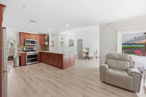 Villa ou maison à vendre à Sunrise, Floride: 3 chambres, 169.27 m2 № 2077598 - photo 16