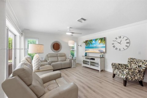 Villa ou maison à vendre à Sunrise, Floride: 3 chambres, 169.27 m2 № 2077598 - photo 14