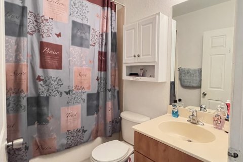 Adosado en venta en Riviera Beach, Florida, 3 dormitorios, 122.45 m2 № 1229280 - foto 1