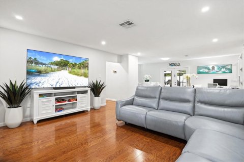 Villa ou maison à louer à Sarasota, Floride: 3 chambres, 134.15 m2 № 1253456 - photo 7