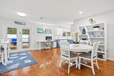 Villa ou maison à louer à Sarasota, Floride: 3 chambres, 134.15 m2 № 1253456 - photo 9