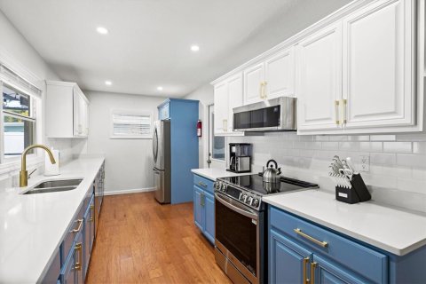 Villa ou maison à louer à Sarasota, Floride: 3 chambres, 134.15 m2 № 1253456 - photo 13